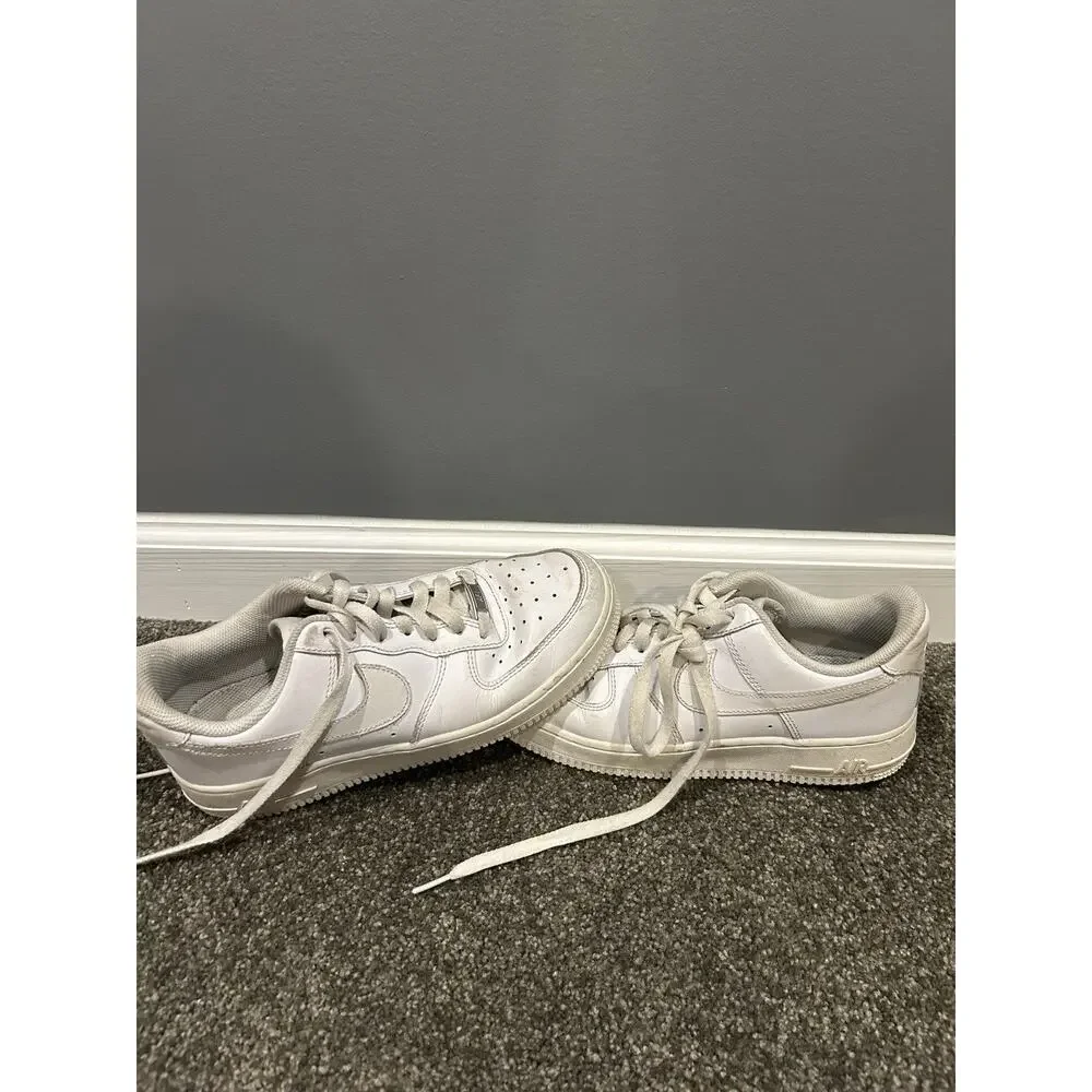 Nike Air Force 1 Low White Athletic Shoes‎ Sneakers 315115-112 Women's Size 8